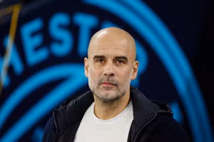 HLV Man City bất ngờ xin lỗi học trò