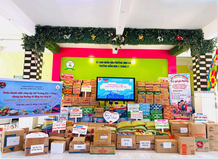 Với tinh thần “Lan tỏa yêu thương - kết nối trái tim”, Trường Mầm non 2 Tháng 9 san sẻ khó khăn cùng đồng bào bị lũ lụt.