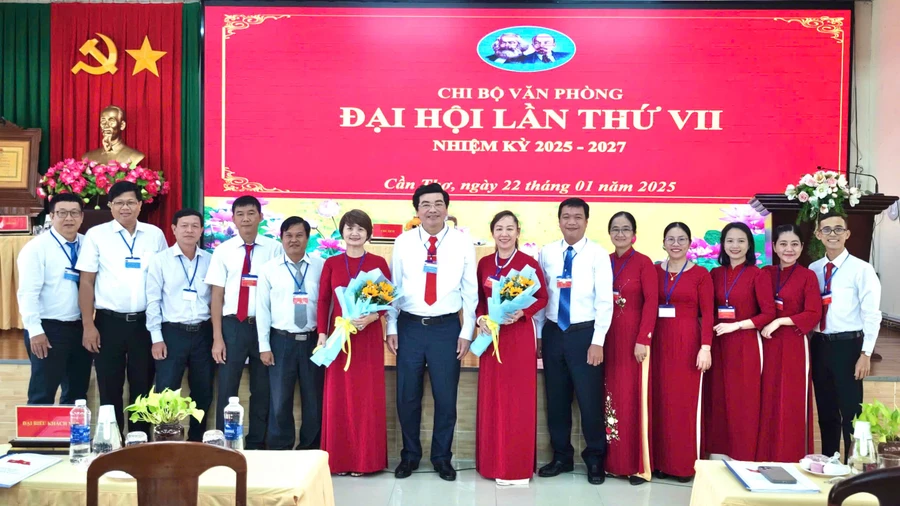 Đại hội Chi bộ Văn phòng, Sở GD&ĐT TP Cần Thơ.