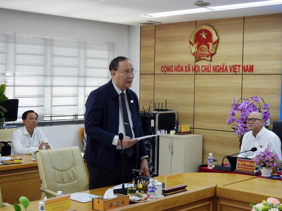 TS Nguyễn Thanh Dũng - Phó Hiệu trưởng Trường ĐH Cửu Long đưa ra các kiến nghị. dhcl-gop-y-luat-gd-3.jpg