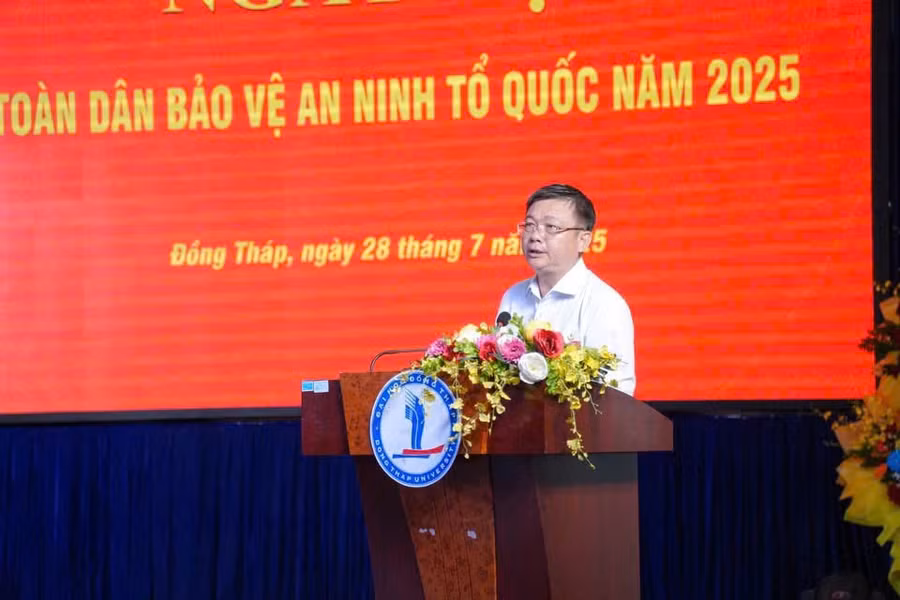 Ông Phan Văn Thương - Ủy viên Ban Thường vụ Tỉnh ủy, Trưởng ban Nội chính Tỉnh ủy Đồng Tháp, phát biểu chỉ đạo tại Ngày hội.