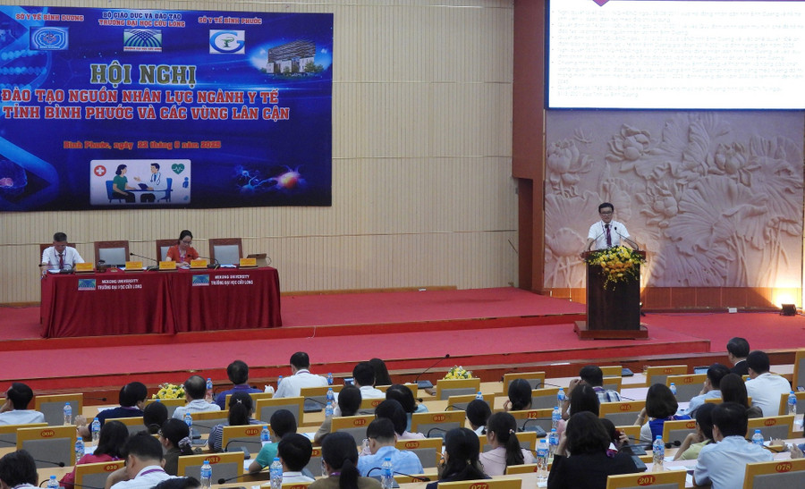 BS.CK2 Huỳnh Minh Chín - Phó Giám đốc Sở Y tế tỉnh Bình Dương đề xuất các nhóm giải pháp đào tạo và phát triển nguồn lực y tế.