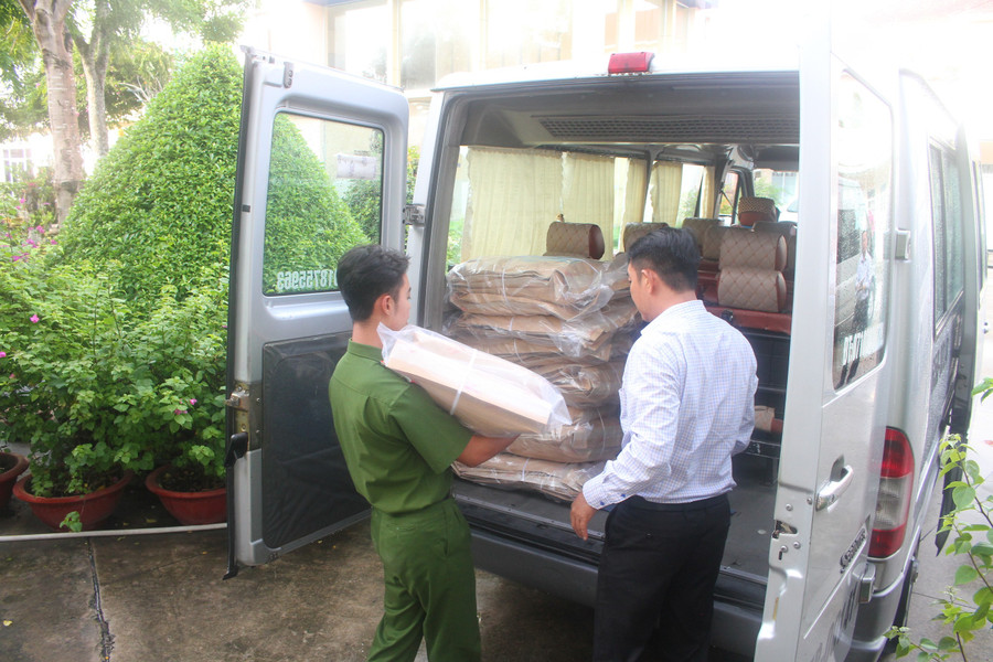 Ban Chỉ đạo thi tổ chức 3 tuyến để vận chuyển đề thi đến 9 quận, huyện trên địa bàn thành phố. can-tho-tuyen-sinh-10-anh-5.jpg