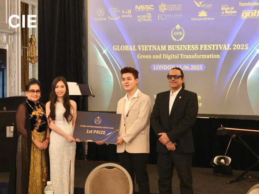 Nhóm sinh viên Trường ĐH Trà Vinh với ý tưởng "gỗ nhân tạo từ rơm" giành giải nhất Cuộc thi khởi nghiệp GVB Prize 2025. dh-tra-vinh-2.jpg