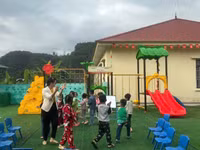 Cô trò Trường mầm non Vĩnh Tiền, xã Long Cốc, Phú Thọ.