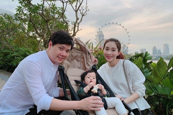 Những cô hoa hậu, á hậu lấy chồng đại gia được cưng như trứng mỏng