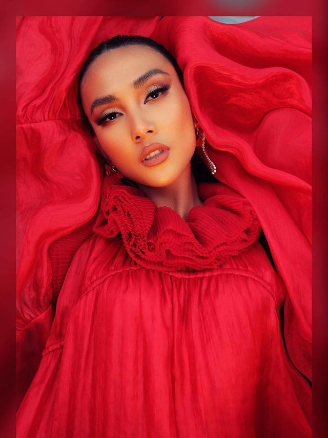 Võ Hoàng Yến đáp trả tin đồn "hãm hại" Hoa hậu Thùy Lâm năm xưa - Ảnh 4. Võ Hoàng Yến đáp trả tin đồn "hãm hại" Hoa hậu Thùy Lâm năm xưa - Ảnh 4.