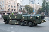 Hrim-2_-_Sapsan_missile_complex,_Kyiv,_2018_02.jpg