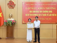 Ninh Bình thưởng 500 triệu đồng cho nữ sinh đoạt HCV Olympic Vật lí quốc tế