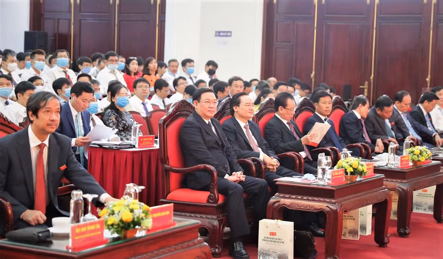 Các đại biểu dự Đại hội