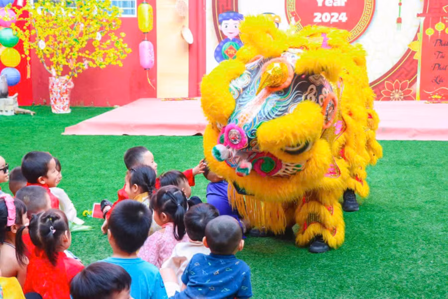 Chú trọng phát triển kỹ năng, thái độ và lòng tự trọng là mục tiêu mà nhiều trường mầm non hướng đến. 