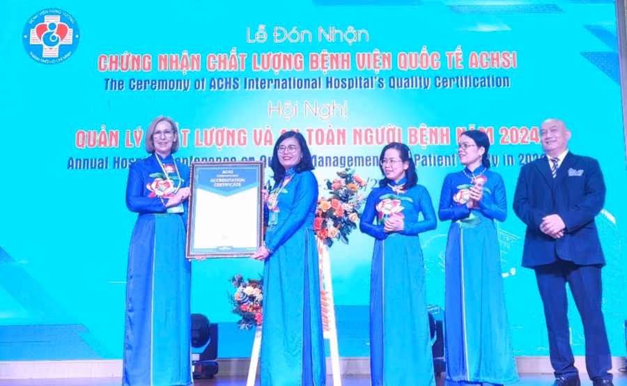 Bệnh viện Hùng Vương (TPHCM) là bệnh viện công lập đầu tiên tại Việt Nam đạt chứng nhận chất lượng quốc tế.