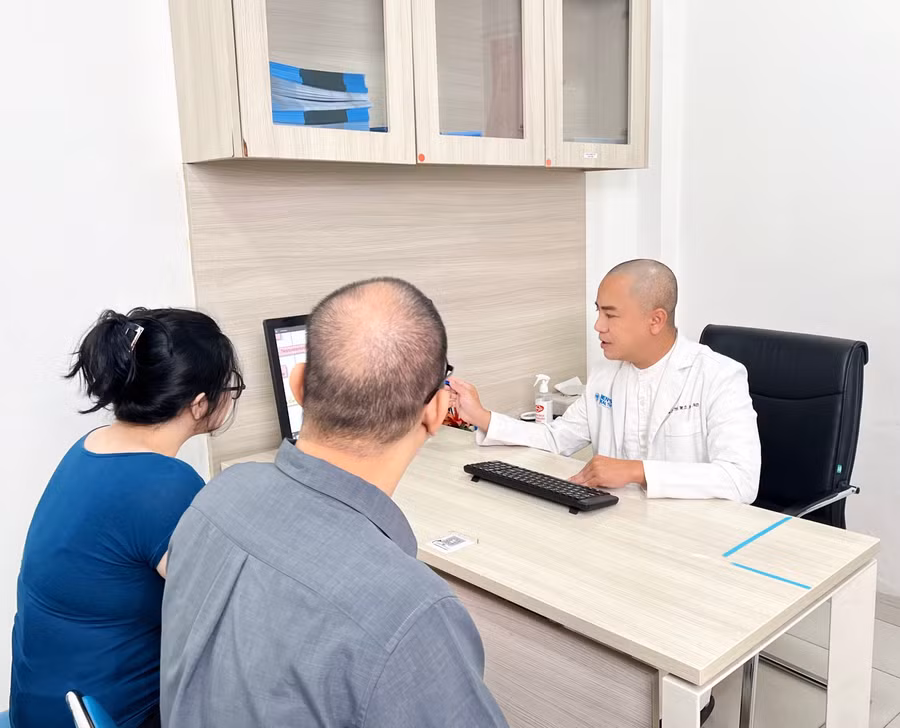 Nhiều nam giới mắc hội chứng "vịt nổi" làm ảnh hưởng nghiêm trọng đến sức khỏe sinh lý, gây rối loạn chức năng tình dục. 