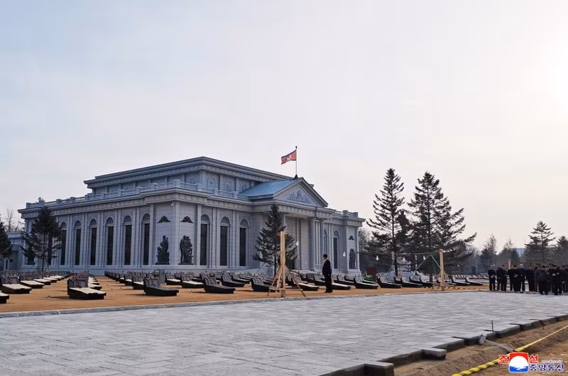 Hiện công trình đã hoàn thành 93% khối lượng xây dựng. hinh-anh-ong-kim-jong-un-thi-sat-cong-trinh-dac-biet-tai-nga-7.jpg