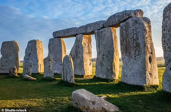 bi-an-stonehenge-he-lo-goc-nhin-bat-ngo-5.png