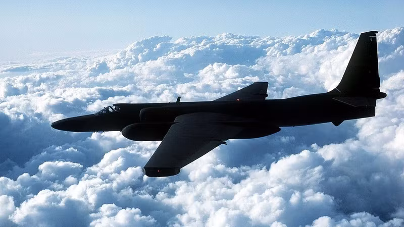 Lockheed U-2. Máy bay trinh sát Mỹ, bay cao tránh phòng không. Bị Liên Xô bắn hạ ngày 1/5/1960, phơi bày sự tồn tại. Nhiệm vụ U-2 định hình nhiều sự kiện ngoại giao căng thẳng thời Chiến tranh Lạnh. bi-mat-nhung-chien-co-khien-the-gioi-rung-dong-thoi-chien-tranh-lanh-14.jpg