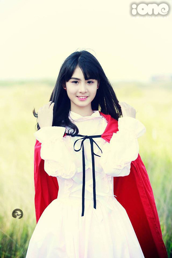 Ảnh gái xinh 14 tuổi - Bản chất, tác động và trách nhiệm xã hội trong thế giới số ngày nay