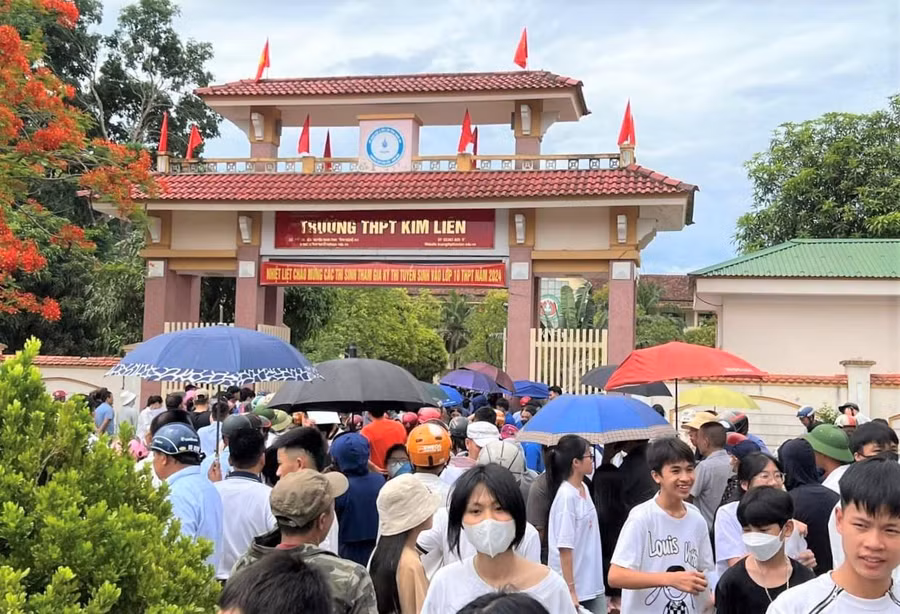 canh tranh vao lop 10.jpg