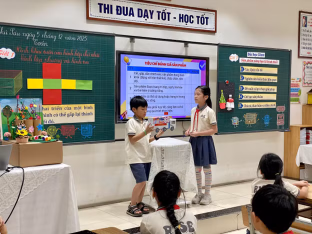 Học sinh thích thú, sáng tạo trong giờ Toán.