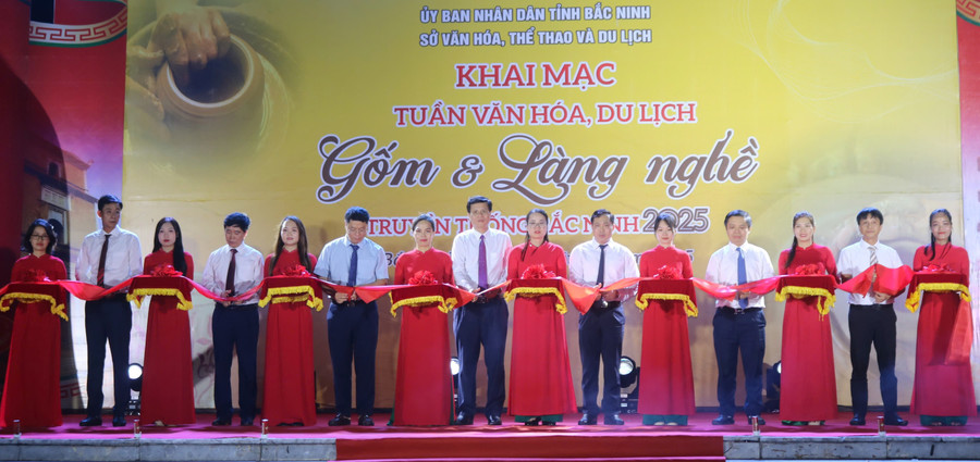 Khám phá tuần lễ 'Tinh hoa Gốm Việt' tại Bắc Ninh