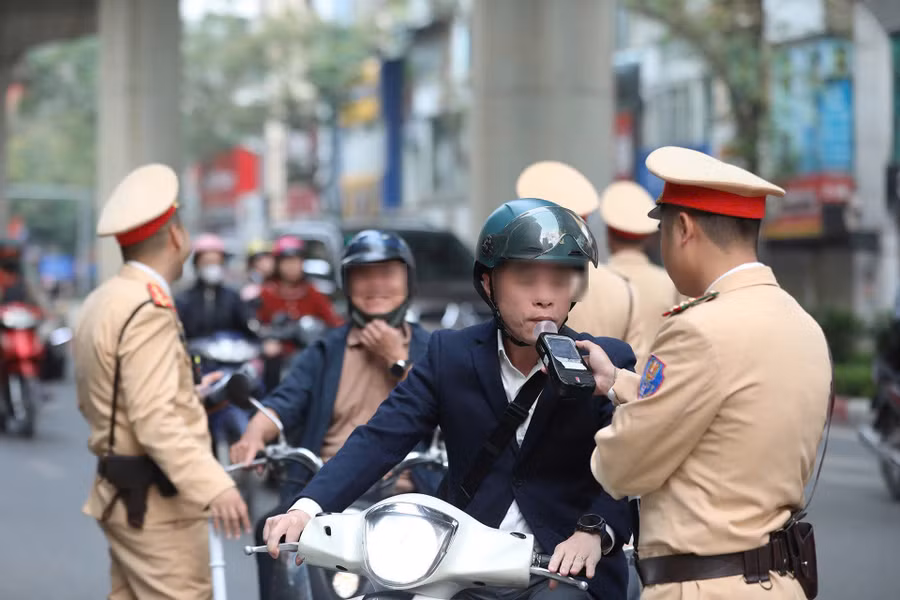 CSGT làm nhiệm vụ dịp Tết.