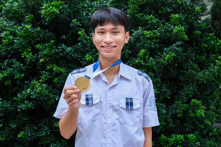 Trương Phi Hùng - chủ nhân của tấm Huy chương Vàng tại kỳ thi Olympic Vật lý quốc tế năm 2024.