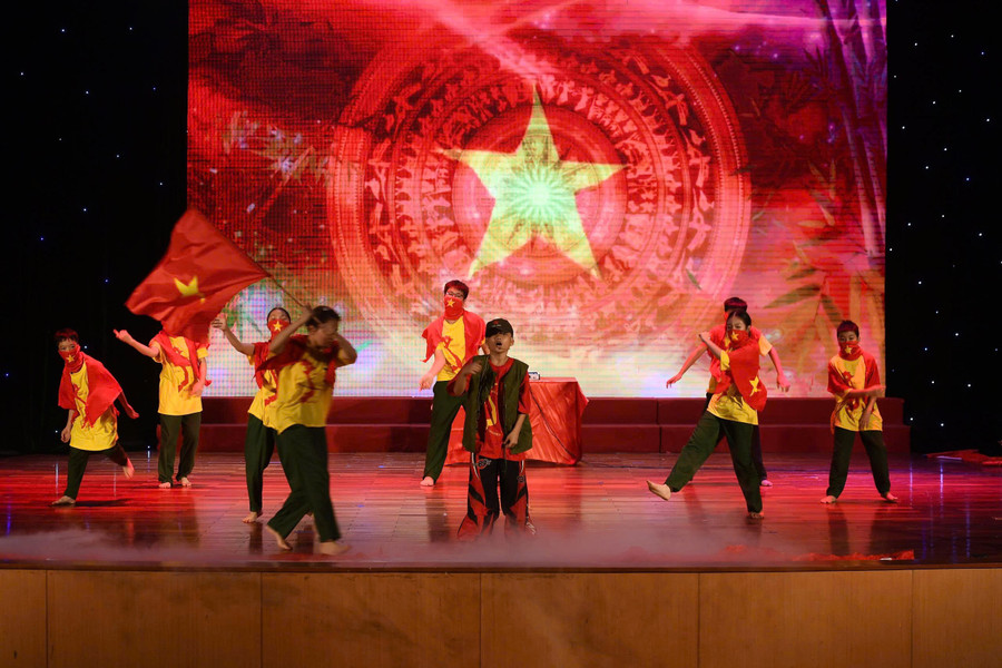 Hoàng Minh Trí thể hiện tài năng tại chung kết. z7135392615371-330643443aa4faaa5cd9adebd0cd147c.jpg