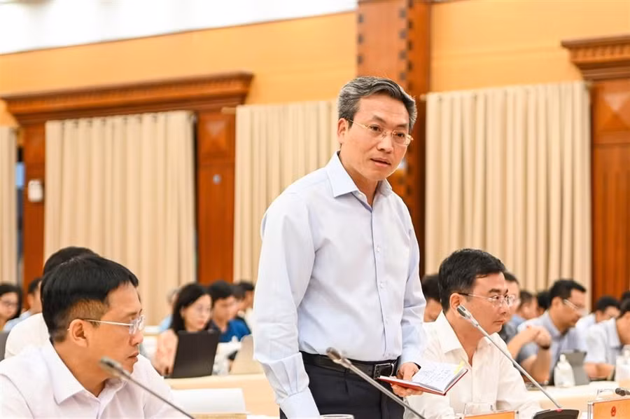 Thiếu tướng Nguyễn Quốc Toản, Chánh Văn phòng Bộ phát biểu tại họp báo.