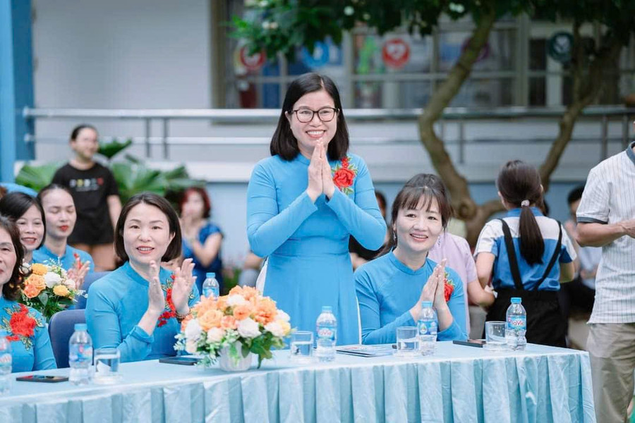 NGƯT Đào Thị Thủy, Hiệu trưởng Trường Tiểu học Đoàn Thị Điểm - Hà Nội với nhiều sáng kiến về đổi mới trong dạy và học. t3.jpg