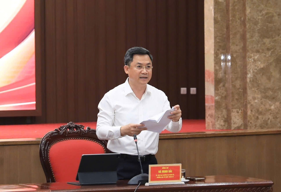Trưởng ban Tổ chức Thành uỷ Hà Nội Hà Minh Hải thông tin tại buổi họp báo. hn-1.jpg