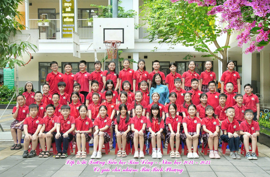 Tập thể lớp 4A6 Trường Tiểu học Kim Đồng do cô Bùi Bích Phượng chủ nhiệm năm học 2024 - 2025 đạt 95 giải thưởng cấp quận Ba Đình, TP Hà Nội, quốc gia và quốc tế với 30/52 học sinh đạt giải. z6640238697464-29c8747eb81e41486f388f12854b8f8d.jpg