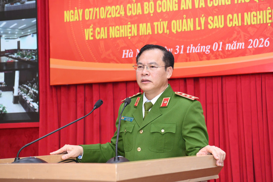 Thứ trưởng Nguyễn Văn Long phát biểu chỉ đạo hội nghị.