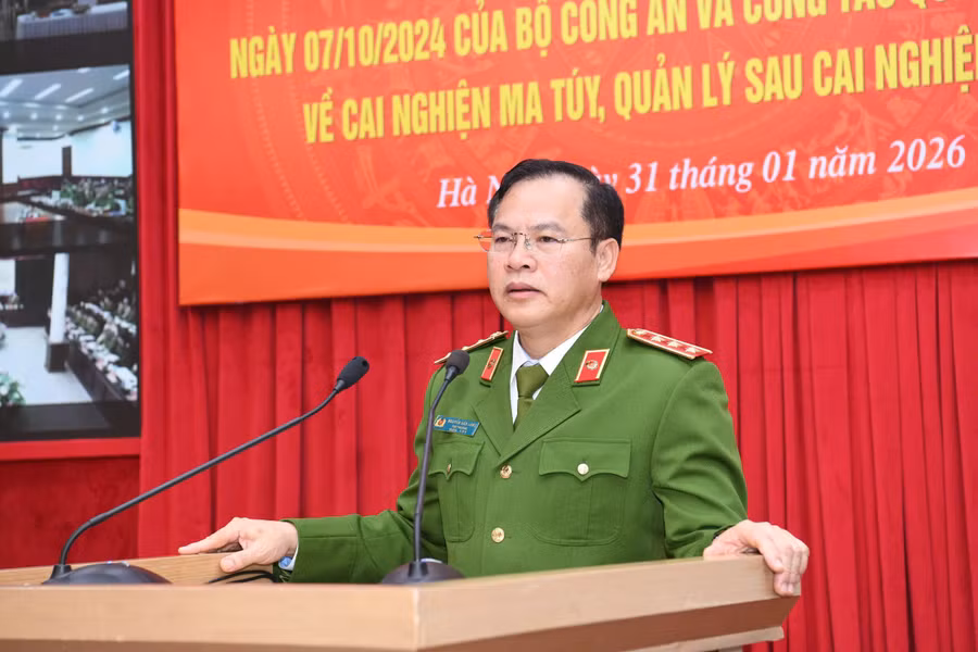 Thứ trưởng Nguyễn Văn Long phát biểu chỉ đạo hội nghị.