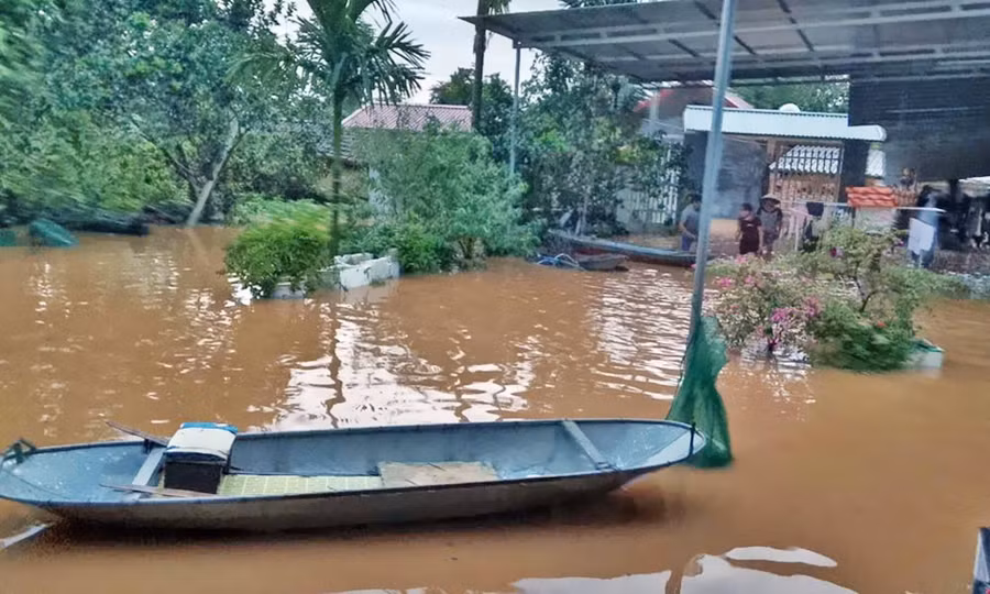 Nhiều khu vực dân cư tại xã Tiên Lục bị ngập.