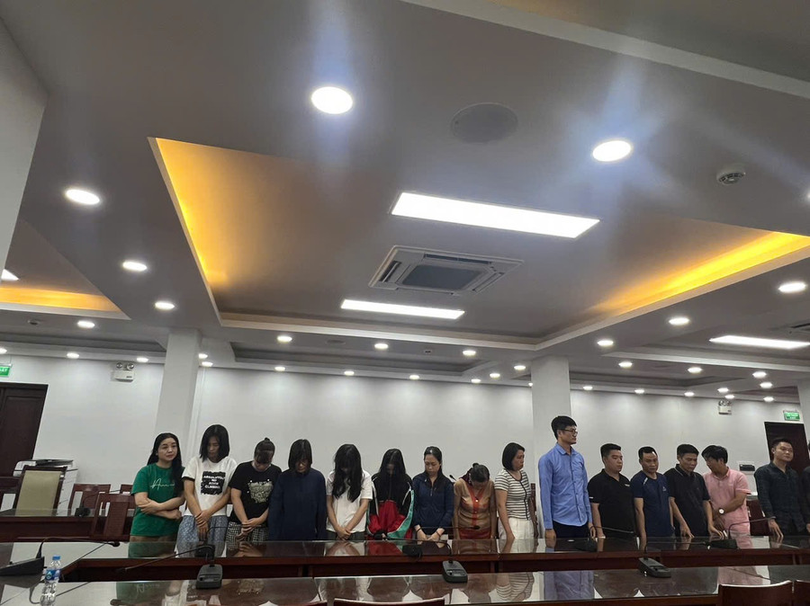 Nhóm bị can tại cơ quan công an. ma-tuy-2.jpg