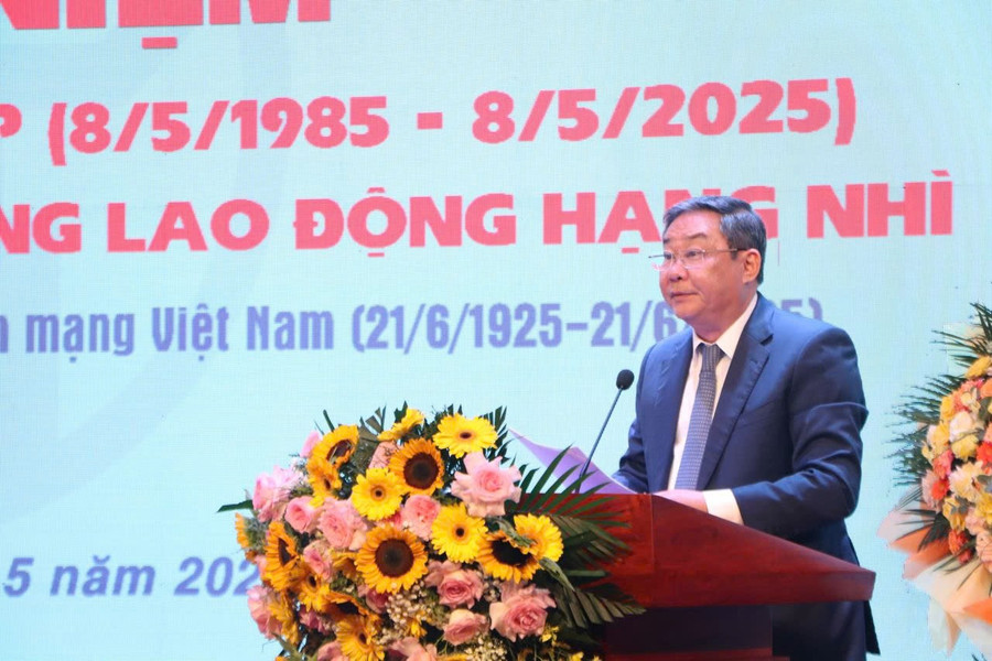 Ông Lê Hồng Sơn - Phó Chủ tịch Thường trực UBND TP Hà Nội phát biểu tại buổi lễ. z6580849348654-d1a530b4c6be983f3b941d86aba2f742.jpg