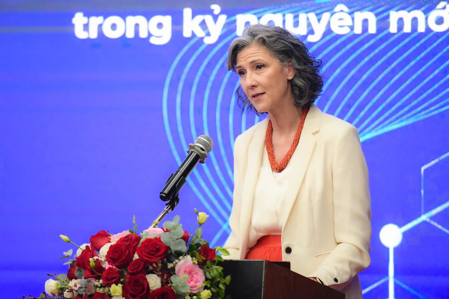 Bà Ramla Khalidi, Trưởng Đại diện Thường trú UNDP tại Việt Nam phát biểu. z7149703073137-83e012b1681c97e44e05110d35a83f67.jpg