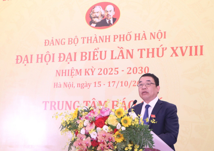 Ông Đào Xuân Dũng - Phó Trưởng ban Tuyên giáo và Dân vận Thành ủy Đào Xuân Dũng phát biểu khai trương Trung tâm báo chí . z7114482253882-16e403cd0fabcdca7227406cbe8ac629.jpg