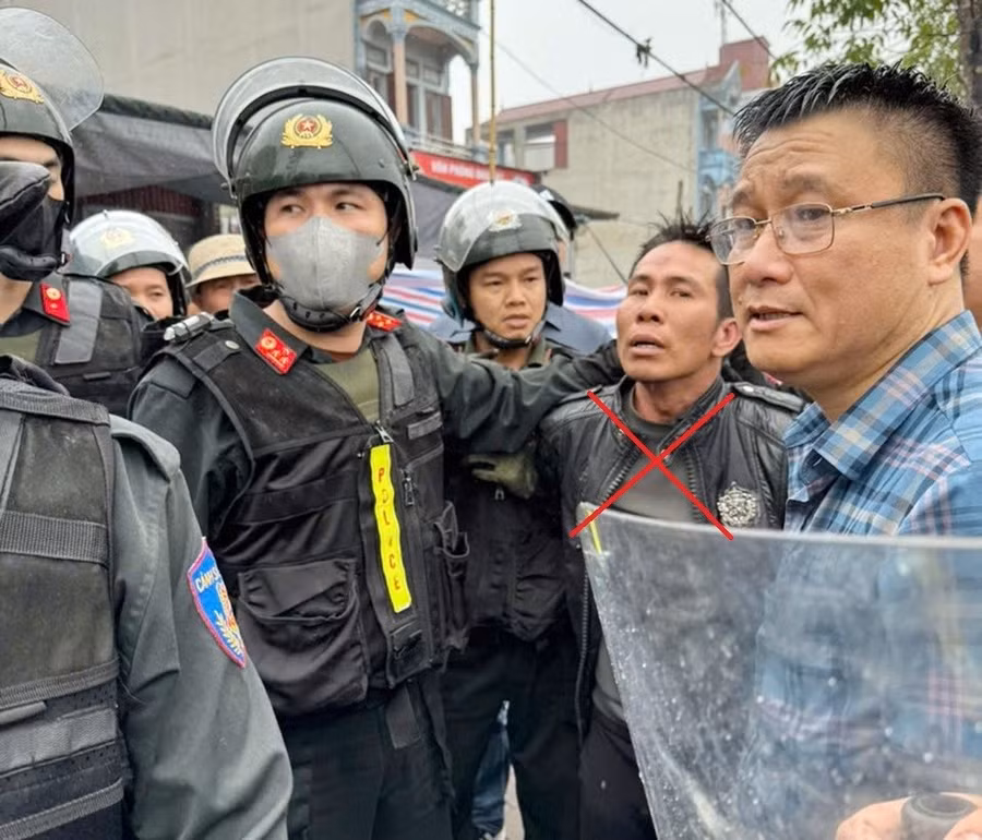 Công an khống chế đối tượng Phan Văn Tuấn (dấu X đỏ).