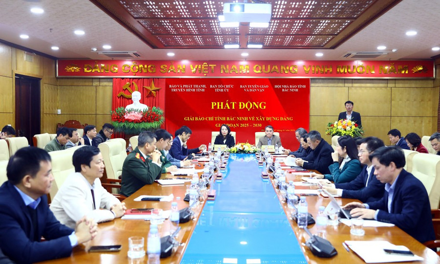 Quang cảnh buổi lễ phát động.