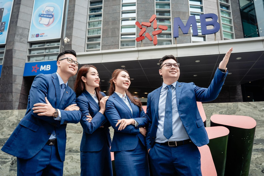 Doanh thu (TOI) MB đạt 48,1 nghìn tỷ đồng, tăng 24% so với cùng kỳ.