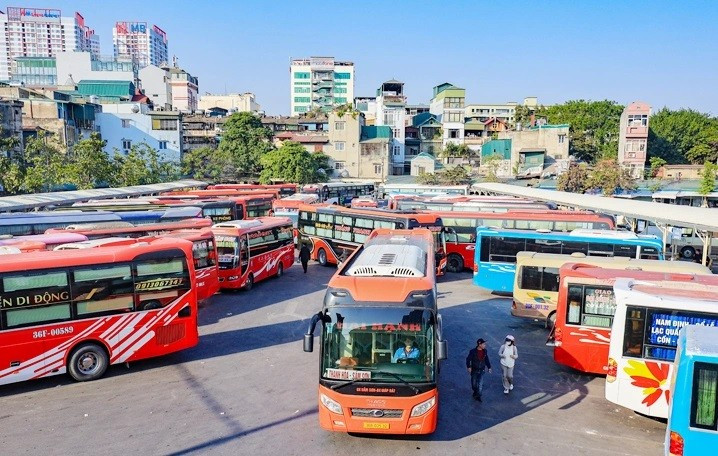 Bến xe Hà Nội kêu gọi doanh nghiệp vận tải đồng hành cùng sinh viên. 
