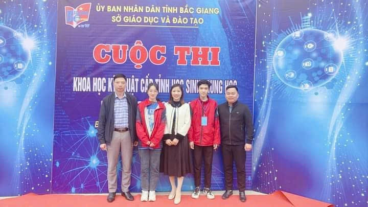 Trường THPT Sơn Động số 3 đạt nhiều thành tích tại cuộc thi Khoa học kỹ thuật cấp tỉnh. 3-2.jpg