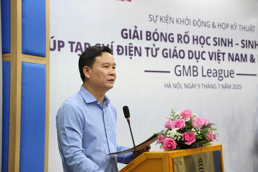 Nhà báo Nguyễn Tiến Bình - Tổng Biên tập Tạp chí điện tử Giáo dục Việt Nam. bong-ro-1.jpg