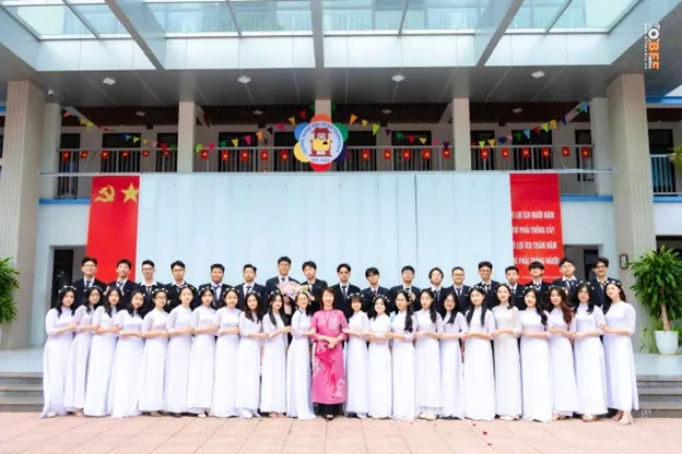 Lớp 9A9 do cô Ngô Thúy Anh chủ nhiệm có 100% học sinh đỗ công lập.