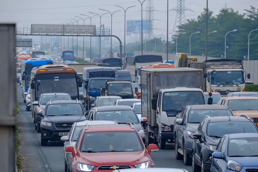 Dự báo trong hai ngày 1 và 2/2 lượng người, phương tiện từ các tỉnh trở lại Hà Nội sẽ tăng cao.