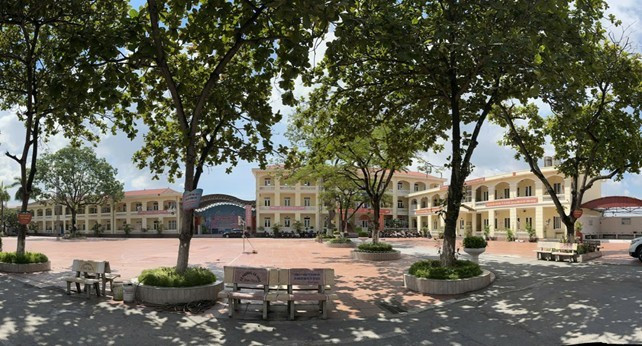 Một góc sân trường Tiểu học Bích Sơn. vy-3.jpg