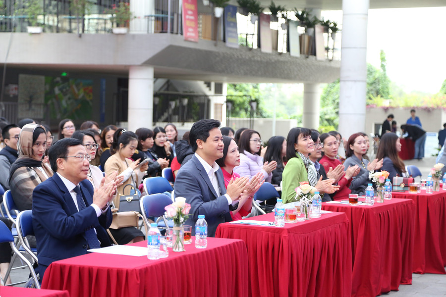 Đại biểu dự 
