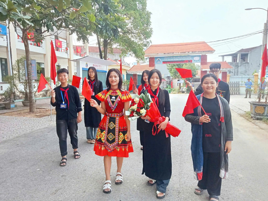 Học sinh Trường Phổ thông Dân tộc nội (PTDTNT) Sơn Động. z6985412596433-e7c8143234252ae5b7201b767ad7ae75.jpg