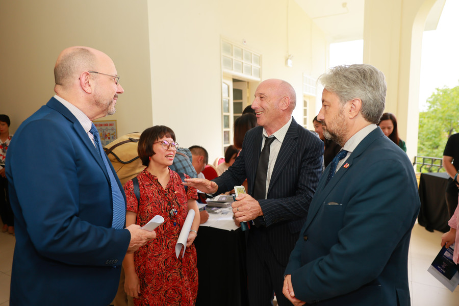 Photo Hanoi '25 - Biennale nhiếp ảnh quốc tế được tổ chức với quy mô lớn, thu hút sự tham gia của hơn 170 nghệ sĩ, nhiếp ảnh gia... dna-0119.jpg